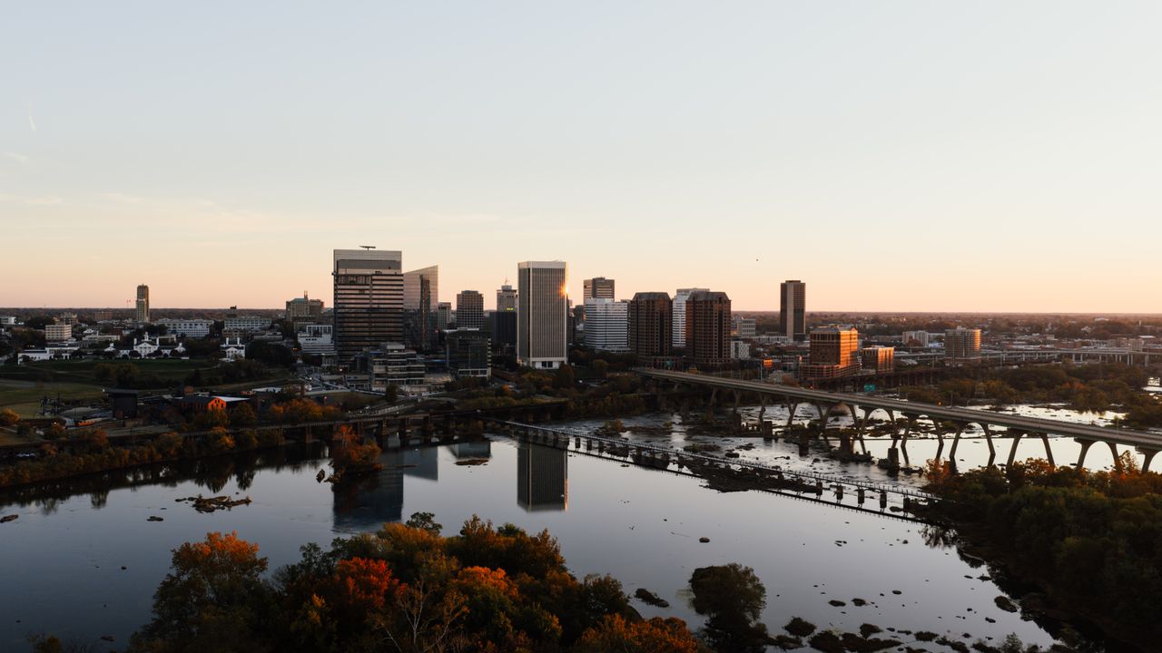 Richmond Virginia skyline and river